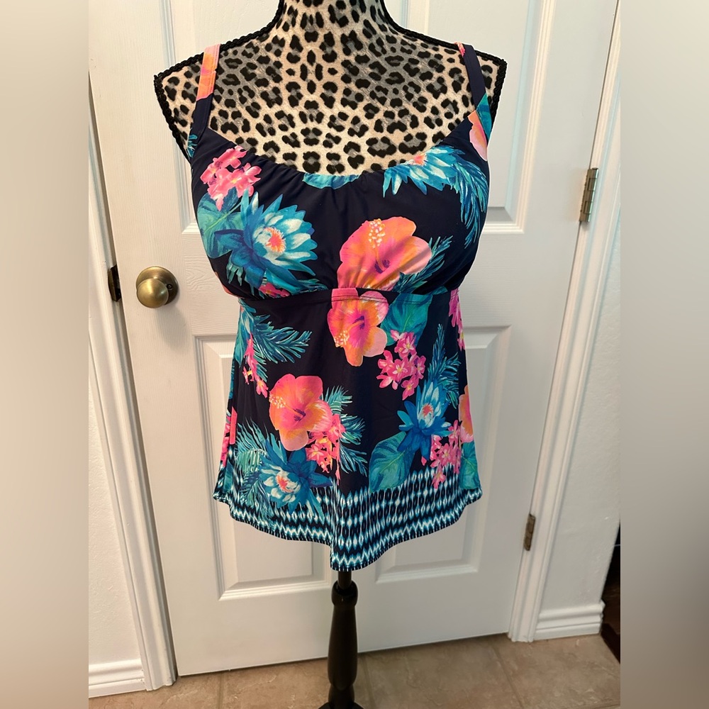 Floral Tropical Print Tankini Top